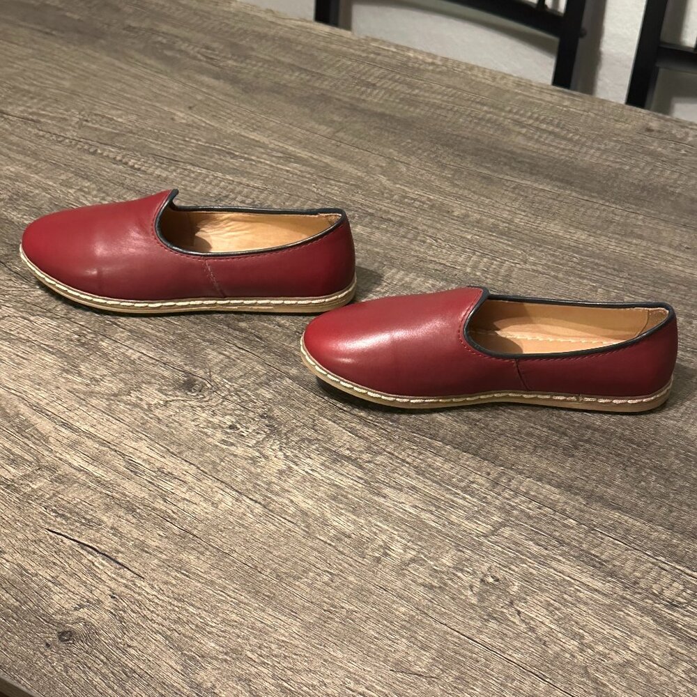 Charix Classic Bordeaux Slip-On, Size 37 - Picture 3 of 7